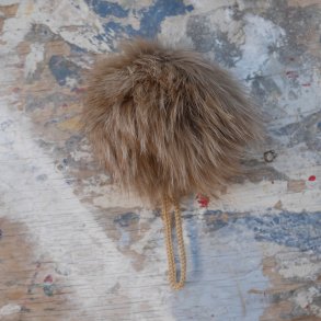 Pelskvast Kanin Mrk Sand 90mm