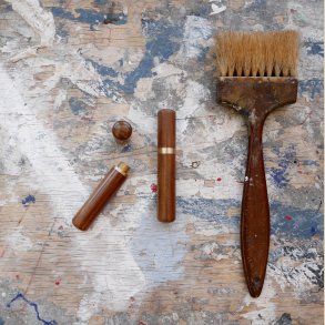 Nleetui tr med messinggevind