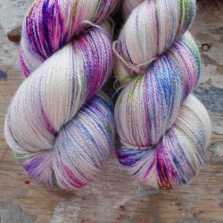 Silky Merino Lace 'Puff the magic Dragon'