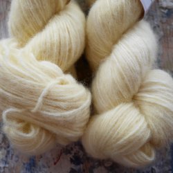 Alpaca Blow 'Butter Delight'