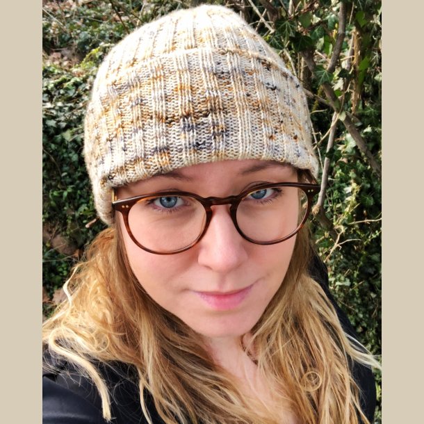 Woodland hat af Northern Knitting Tale